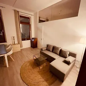 Apartment Retro Im Herzen Von Deutz, Köln